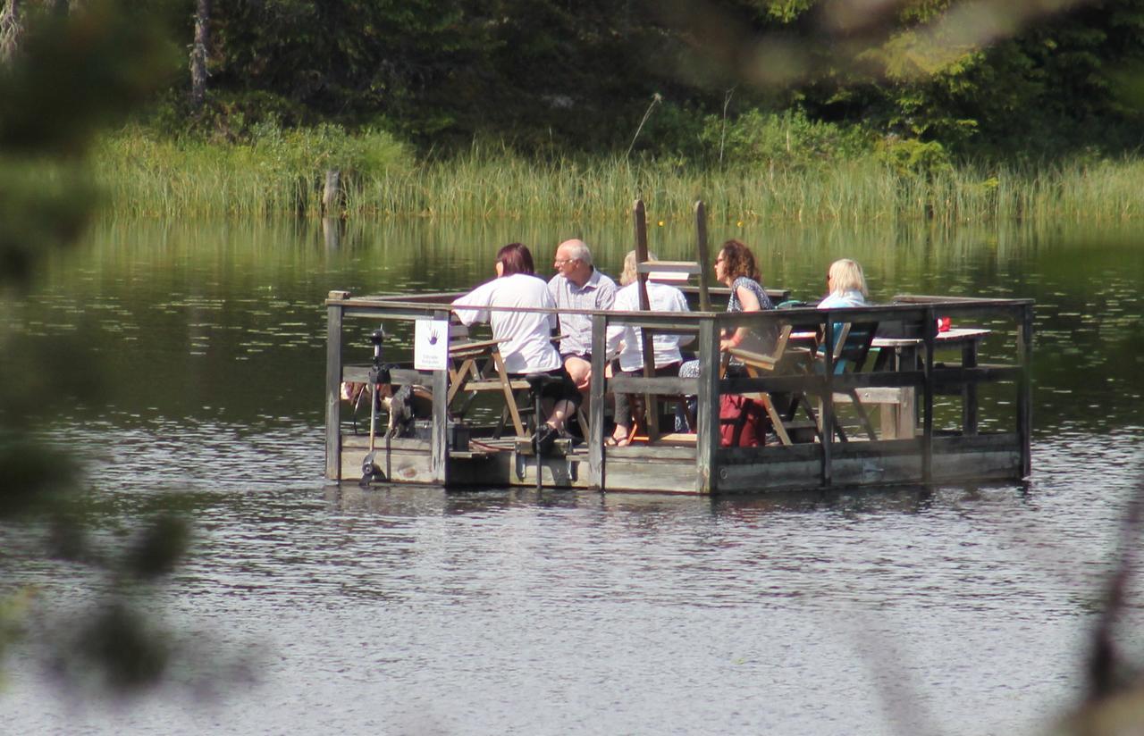 Rustika Strandstugor Utanfoer Raettvik Esterno foto